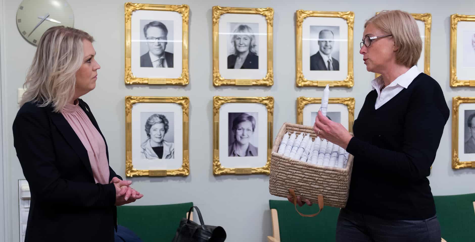 Socialminister Lena Hallengren och Hjärnfondens generalsekreterare Anna Hemlin.