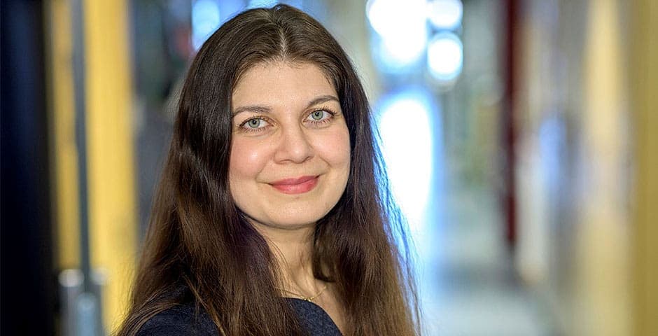 Porträtt av Saema Ansar.