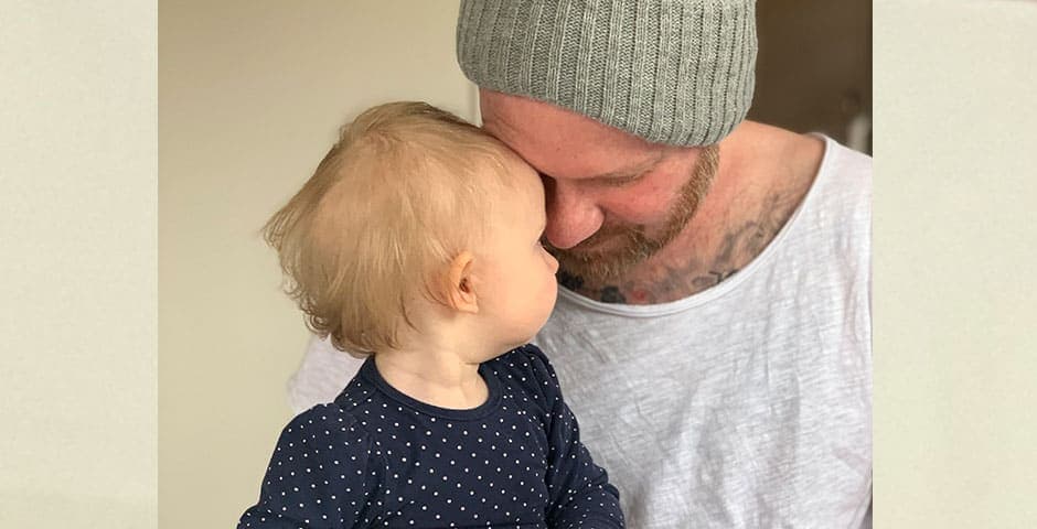 Martin-Hummel-Gradén med sin dotter.